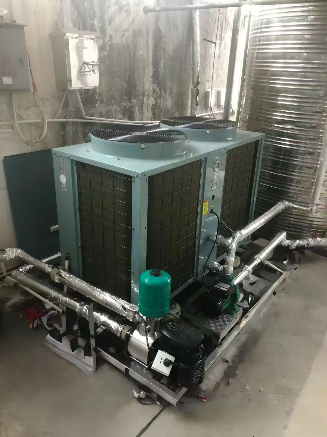 广西来宾宜呈酒店热水工程｜新建酒店选用毕信 5 匹空气能配云智控