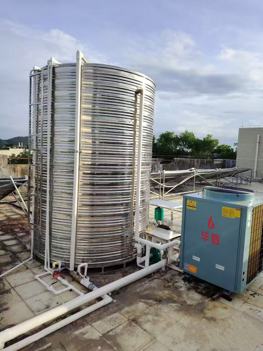 揭阳高速收费站员工宿舍热水改造｜毕信 5 匹空气能两台工程案例